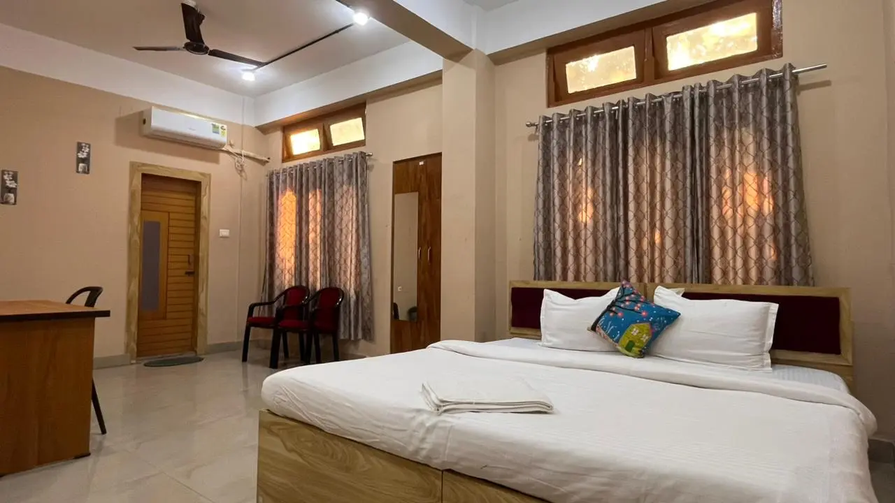 Deluxe Room F5 Palaash Bon